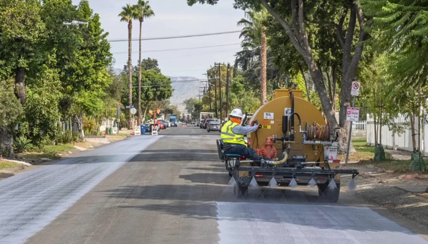 Heatwaves In LA Are Causing Streets to Be Painted Lighter Colors